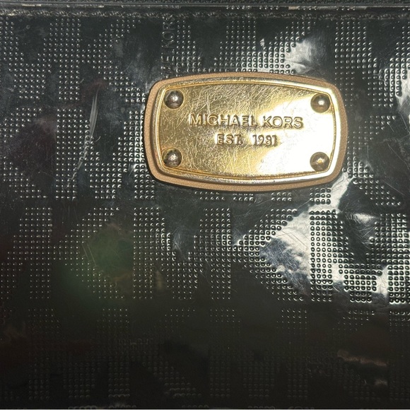 Michael Kors wristlet - Picture 5 of 5